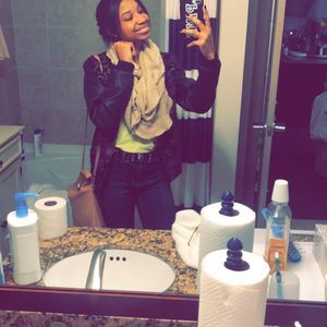 Meet your Posher, Alishia